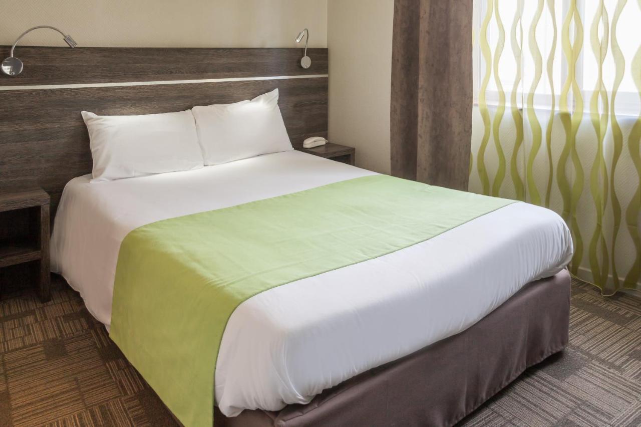 Logis Hotel Les Voyageurs Lezoux エクステリア 写真
